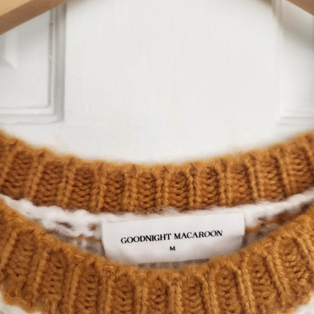 Goodnight Macaroon Sweater - Picture 3 of 4
